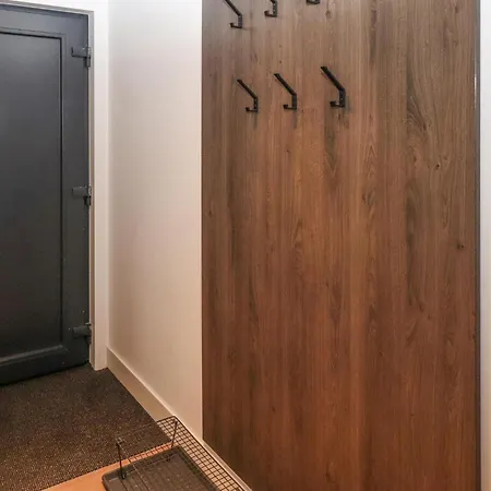 1 Stock * 阿夫里茨